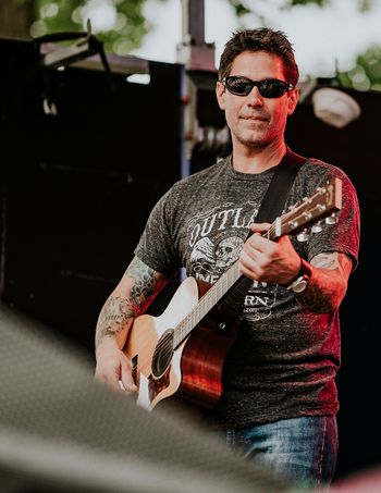 Joe Sumph, Painesville Party in the Park, 2017. Photo: Kevin Morley
