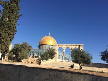 Praying for world peace @ The Temple Mount, Jerusalem
