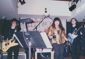 Mick Fleetwood, Ronnie Spector, Jeremy Chatzky
