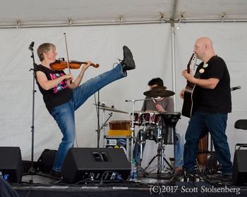 Total Elvis, 100% Rumpus Style, complete with Karate Kick. Photo courtesy of Scott Stolsenberg.
