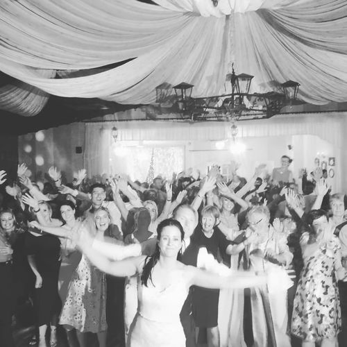 wedding-entertainment-packages-premier-irish-wedding-band-the