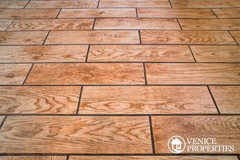 Ceramic tile floors look like hardwood

