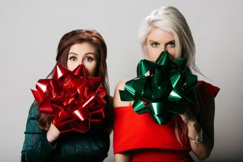 Amanda Shaw and Rachel Vette Christmas collaboration 2018
