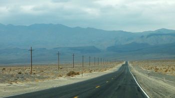 Direction Death Valley

