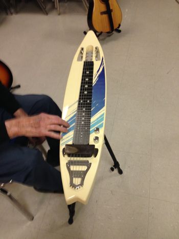 Surf guitar
