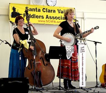 Lisa and Grace, Special Guest Performers at the Santa Clara Valley Fiddle Association
