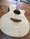 Yamaha APX600 Electro Acoustic Guitar - Vintage White.