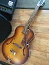 Godin 5th Avenue Acoustic Archtop + Factory Fitted Case