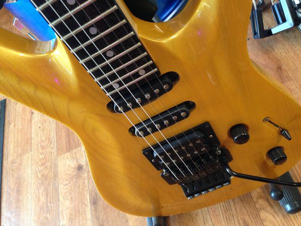 Pre-Owned Japanese Washburn Chicago series KC90 electric guitar