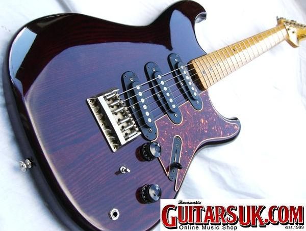 Ibanez Roadstar II Series エレキギター サンバースト 79 Ibanez ROADSTAR Ⅱ SERIES エレキギター（Ibanez Roadster