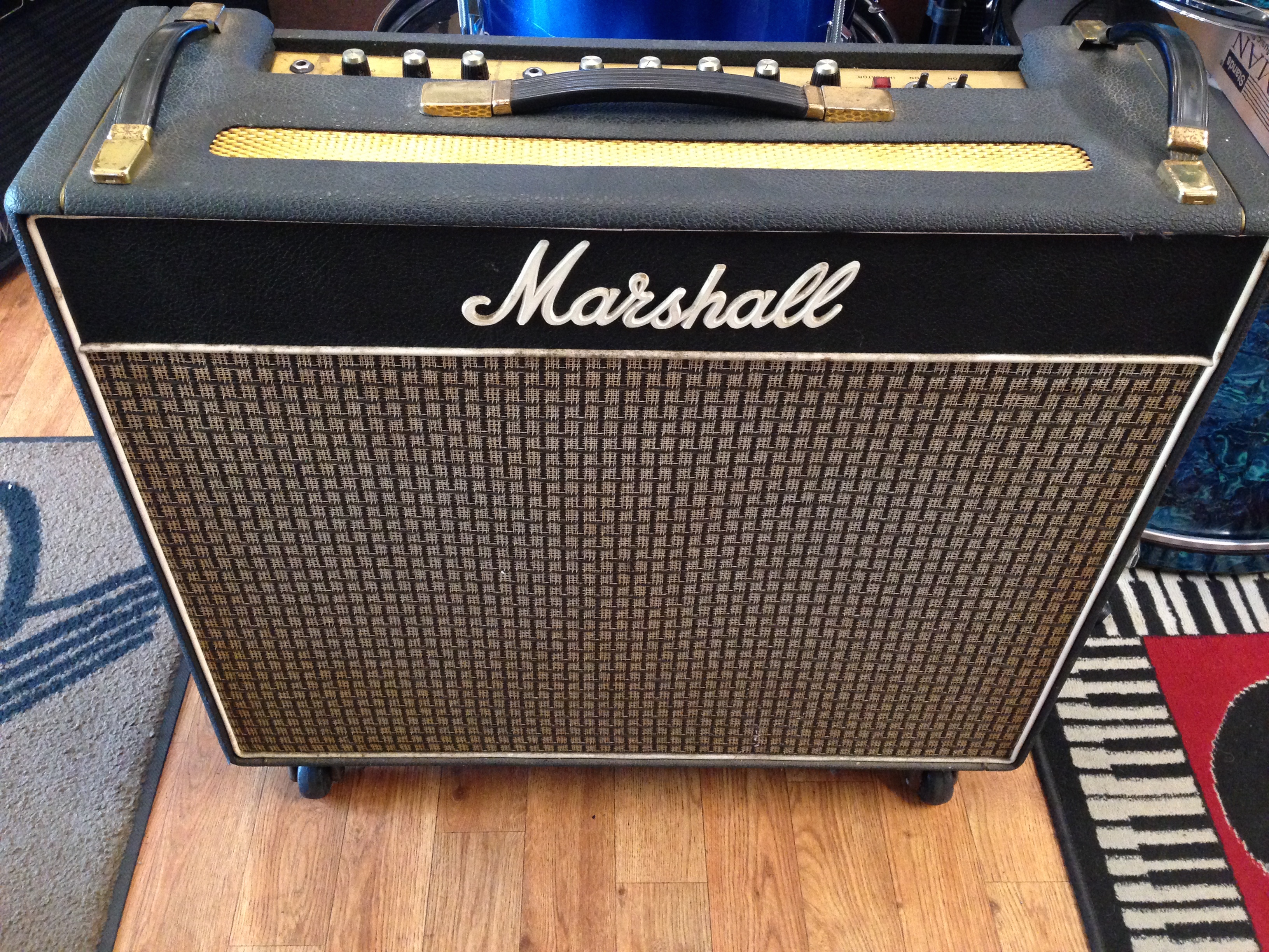 Marshall artist deals amp