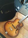 Godin 5th Avenue Acoustic Archtop + Factory Fitted Case