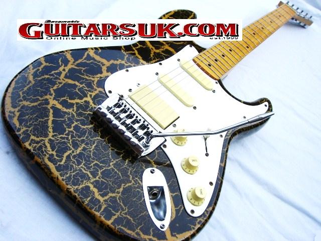 Hondo stratocaster store 70s