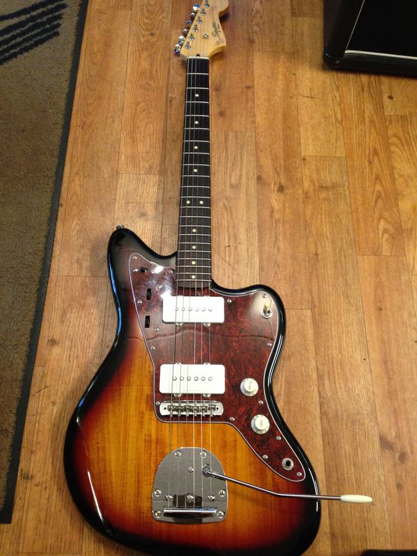 Squier by Fender Vintage Modified Jazzmaster Guitar, 3-Color 