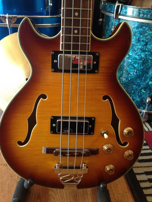 Jay Turser FHole SemiHolow Bass Guitar Guitars UK