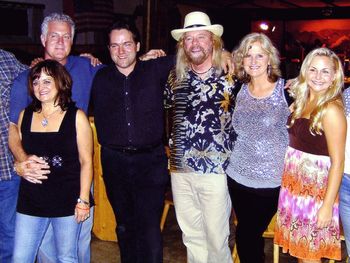 Nach einem gemeinsamen Konzert mit Freunden aus den USA:. Von links: Kirsti Manna, Bill Warner, Don McNatt, Karen McNatt, Ashley Rose.
