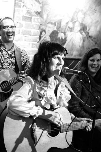 Jane Allison & The Band ~ acoustic Buzz club
