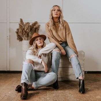 Jess & Tay
