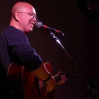 David Lum at Windsor Folk Club - Mar 2, 2018 (photo by Roger Boyle)
