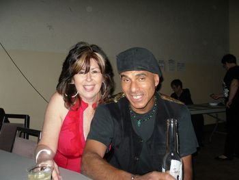 Andra Dunn an Billy Mendoza
