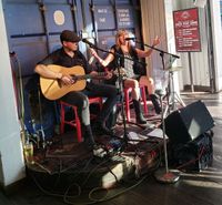 Harris&DeBray play Happy Hour at Red Truck!