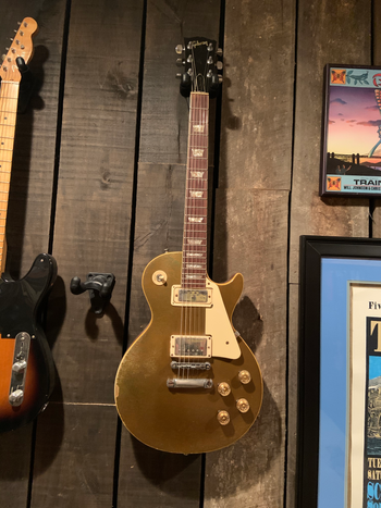 '72 Les Paul bought in a San Rafael pawn shop and played on Train's early club shows and the debut album (Meet Virginia, I Am, If You Leave, and Days
