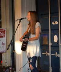 Taylor Shae @ Red Truck Beer Company