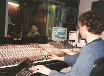 Gordon Young engineer records Pete Fyfe's mandolin
