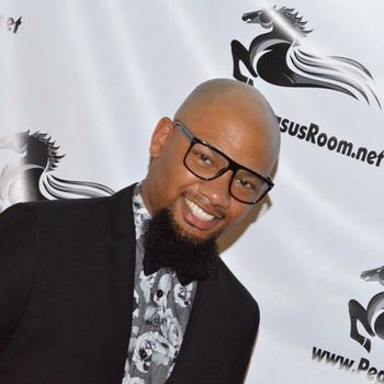 Red carpet moment at the Cossom wedding reception
