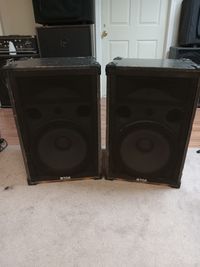 TOA 380SE PA SPEAKERS... 