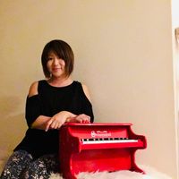 Shigemi and herself: Solo piano 