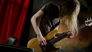 Learn to play the bass guitar by playing along with our "minus bass" backing tracks, complete with guitar solos!