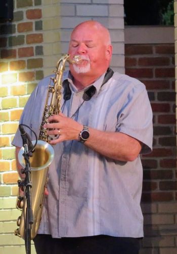 Dwayne Irvin, Saxophone
