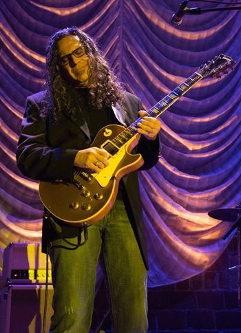 Michael Oakley, guitar/vocals
