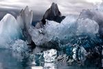 ICELAND, MELTING GLACIAL ICE