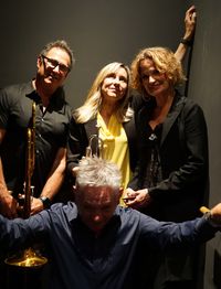 SURPRISE LOS ANGELES APPEARANCE