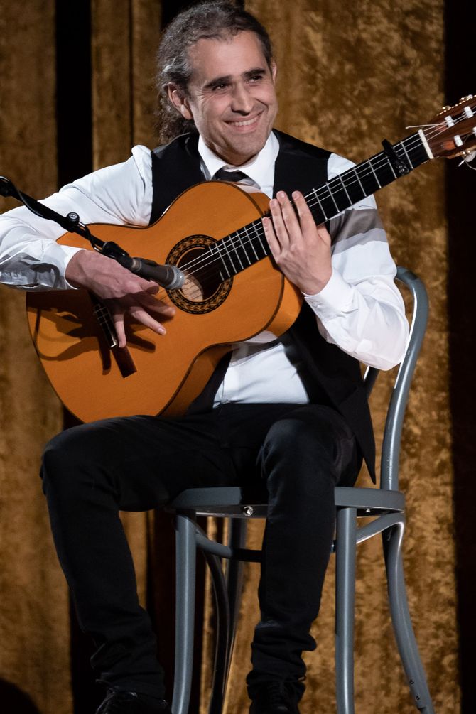 Alejandro Florez guitarist melbourne flamenco latin jazz