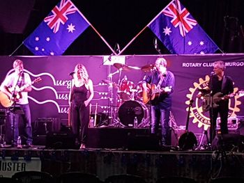 Gina Jeffereys & Rod McCormack on Stage at 2017 Muster
