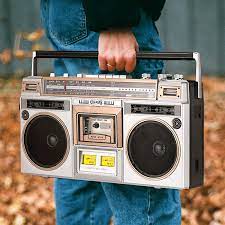 Amazon.com: 80s Style Retro Boombox, Cassette Player AM/FM Radio,  Bluetooth/USB Slots Dual Speakers Cassette Recorder for Family Gathering  Travel (A) : Electronics