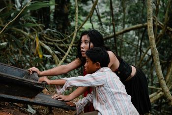 Sitthiphon Disamoe as Ahlo, Alice Keohavong as Mali, photo by Tom Greenwood
