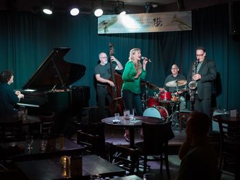 With Bruno Hubert, Steve Holy, Dave Robbins, Mike Allen at Frankie's; photo by Vincent Lim

