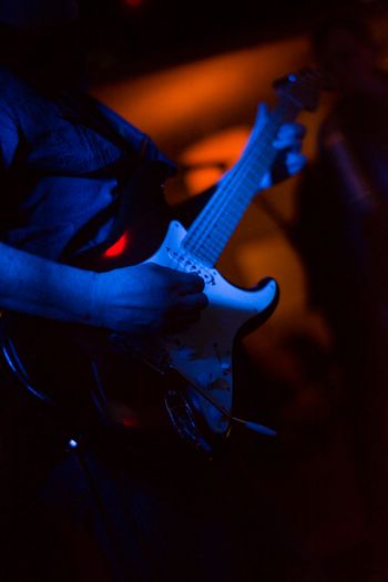 Dean on the strat at Kalypso's
