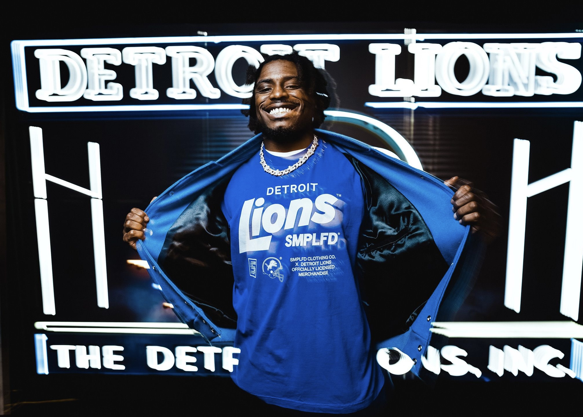 Get Buy Coach Brad Holmes Wearing Detroit Lions Roar X Smplfd tee