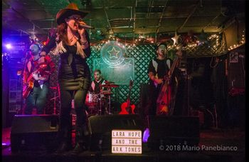 Lara Hope & The Ark-Tones
