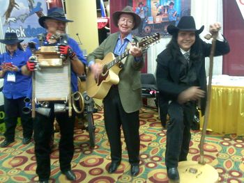
Paul Loranger playing the one string 'gut bass' with our old freinds Lloyd Mabrey and Washboard Willie!


