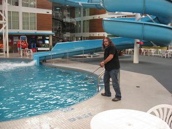 08-08-09: Of course Keith brought his pole and tried his luck at our indoor pool.
