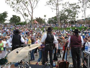 07-13-08 Another great crowd at Polliwog Park for our 25th appearance
