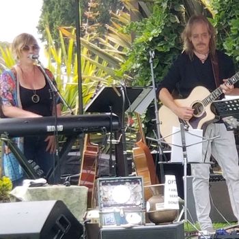 Barefoot On The Green in Los Osos, CA
