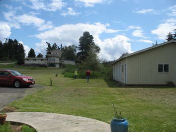 Front View into upper yard - to be fenced in for Doxie fun
