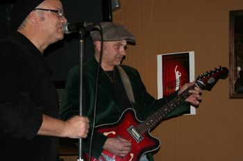 With Curtis Salgado at the Steinhaus. Don't ask what guitar that is, I've no idea.
